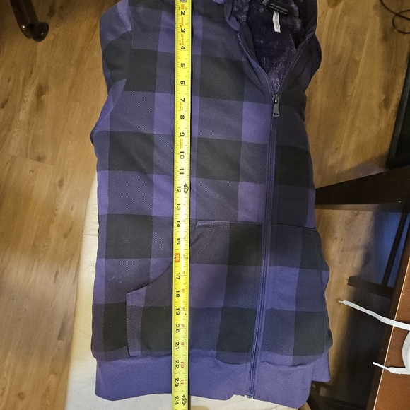 Purple & black Checkered Coat w warm fuzzy purple lining. - Picture 5 of 5